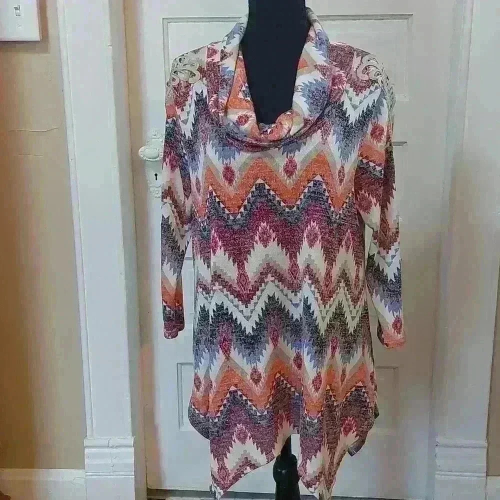Absolutely Famous Tunic Top #0087E